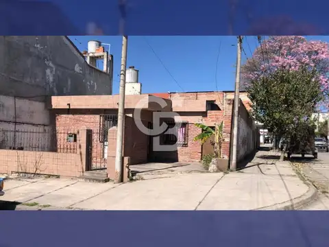 VENTA CASA - B° MARIANO MORENO