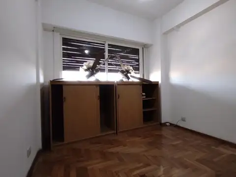 Departamento de 2 Ambientes al Frente con balcon Muy Luminoso