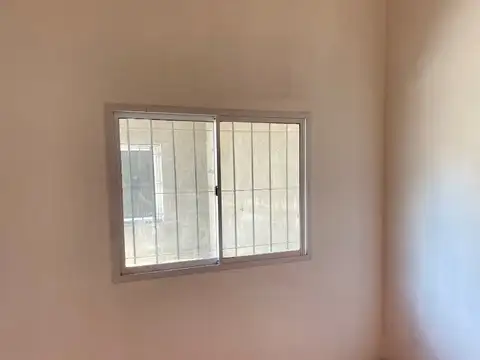 Departamento en Alquiler en Burzaco, $ 175.000