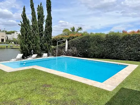 Casa en Venta al Este