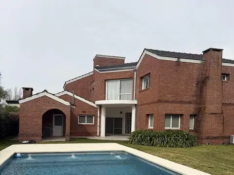 Casa en alquiler anual 4 dormitorios, La Lomada de Pilar