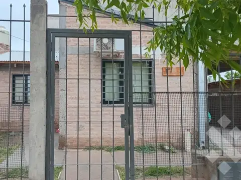 ALQUILER DE CASA GENERAL FERNANDEZ ORO