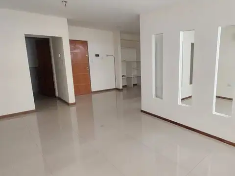 OFICINA CON COCHERA EN ALQUILER