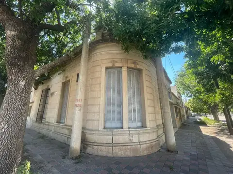 Depto Tipo Casa en Venta 70 años
