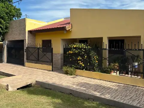 Se Vende Casa en Romang Santa Fe.