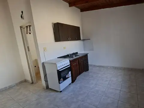Depto Tipo Casa en Alquiler de 2 ambientes