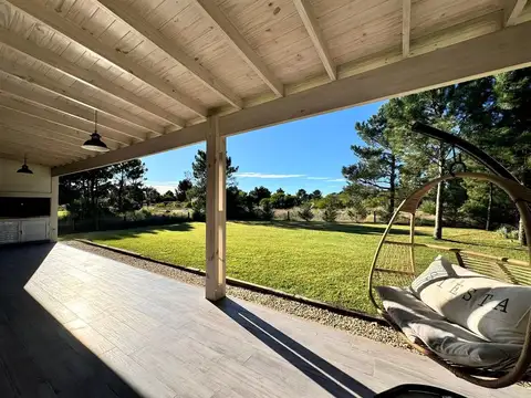 Casa en Alquiler en Barrio Ecuestre, USD 4.500