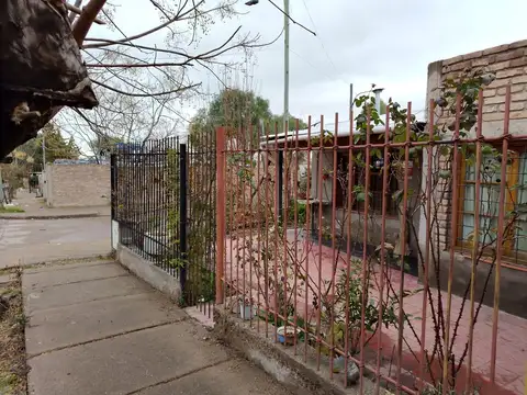 ALQUILER DE CASA EN LA FAVORITA REMAX