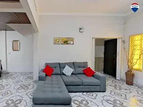 Depto Tipo Casa en Venta con 1 cocheras