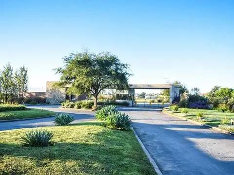 Terreno en Venta en Praderas De San Lorenzo, USD 140.000