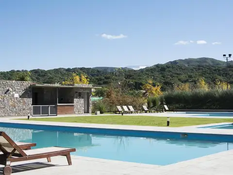 Terreno en Venta en Praderas De San Lorenzo, USD 140.000