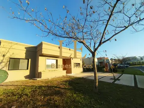 Casa en Venta en Pilar del Este - Santa Elena, USD 200.000