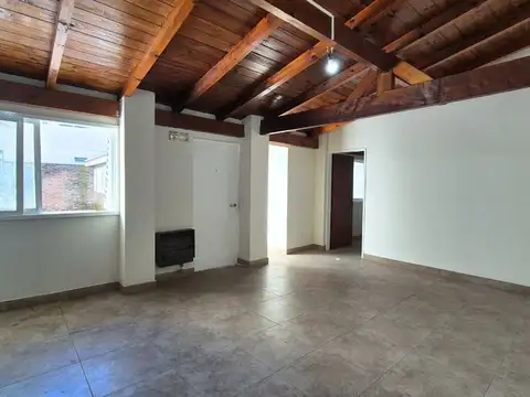 Depto Tipo Casa 4 ambientes con 1 baño
