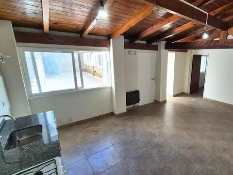 Depto Tipo Casa en Alquiler en Barrio Parque San Martín, $ 1.200.000