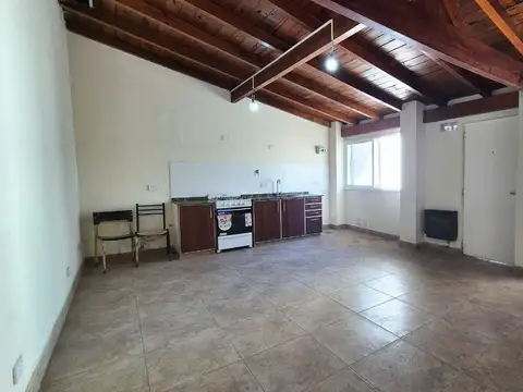Depto Tipo Casa en Alquiler de 4 ambientes