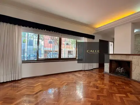 Casa en venta c/ cochera en Godoy Cruz