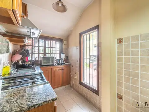 Casa en Venta con 1 cochera