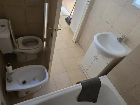 Departamento en alquiler en Flores con terraza independiente 