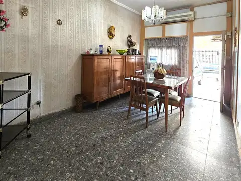 Casa en Villa Ballester 3 amb. con terraza parrilla RESERVADO !
