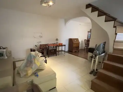 Depto Tipo Casa en Venta de 5 ambientes