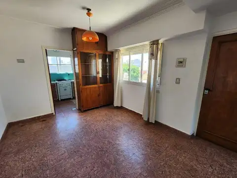 Gregorio Pomar 4300. Entre Av. la plata y Alagon