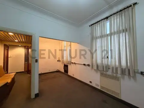 Carlos Pellegrini 100, Piso 0