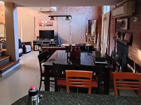 Amplia Casa En Venta!!