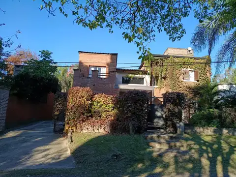 AMPLIA CASA EN VENTA  