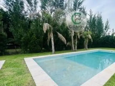 Casa en Venta con 8 cocheras