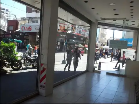 Peatonal Rivadavia 100