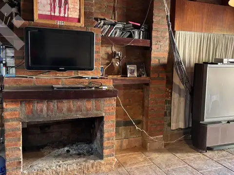 Venta casa Lago Pellegrini en esquina