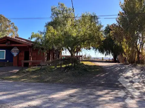 Venta casa Lago Pellegrini en esquina