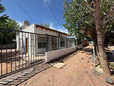Casa 2 Dormitorios en alquiler en Rincón De Los Sauces