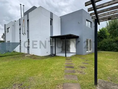 14 bis entre 424 y 426 , Piso 0