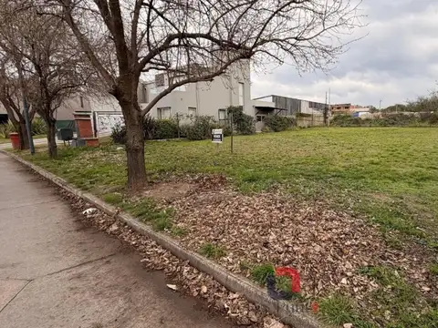 Terreno en Venta 32  mts Fondo
