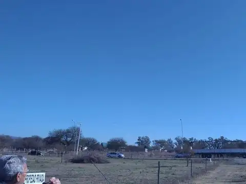 Lote en venta a metros del nuevo Puente del Lago San Roque. (L82)