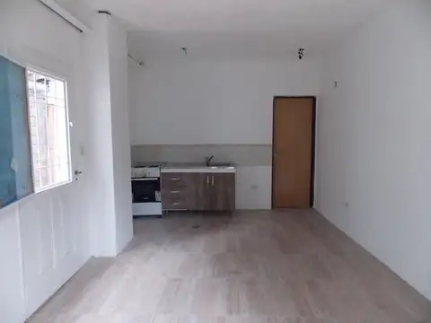Depto Tipo Casa en Alquiler de Monoambiente