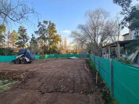 Isla 1, calle central