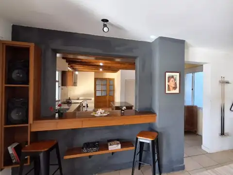 CASA EN VENTA 4 DORM.  Bº RANCHOS DE LA MERCED