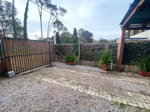 Casa en venta c/ cochera en Reserva del Este
