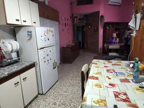 Casa 4 ambientes con 1 baño