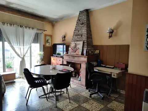 CASA EN VENTA PLANTA ALTA AL  FRENTE