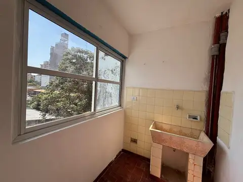 San Luis 1800, Piso 3