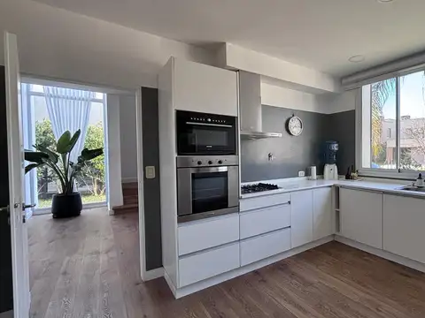 Casa en Alquiler de 4 dormitorios