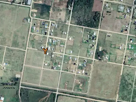 Casa en venta - 2 Dormitorios 1 Baño - Carmen de Areco