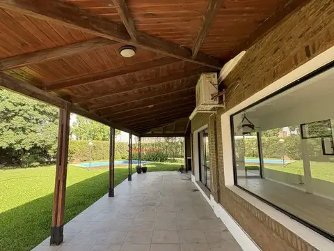 FUNES - CASA EN VENTA - CADAQUES BARRIO CERRADO - 3 DORMITORIOS - PISCINA