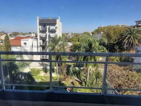 Buen Viaje 100, Piso 0