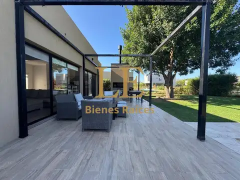 Casa en Venta en El Cantón, USD 238.000