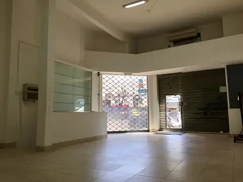 Local en Venta en Olivos, USD 135.000