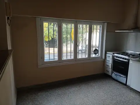Depto Tipo Casa en Alquiler de 2 dormitorios